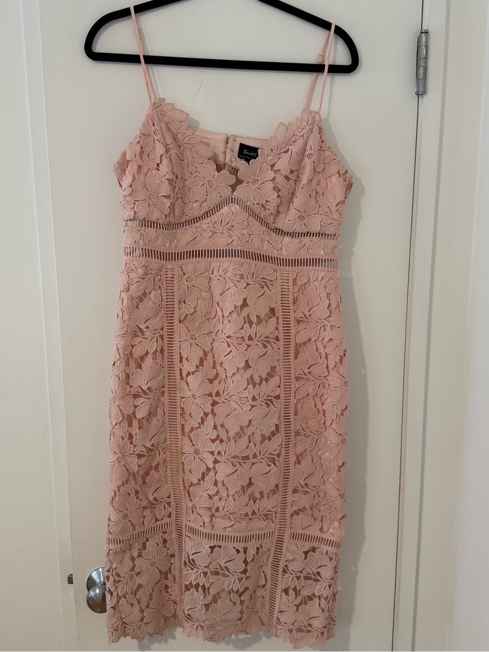 Bardot Botanica Pink Sweetheart Midi Drsss with Cutout, size 10